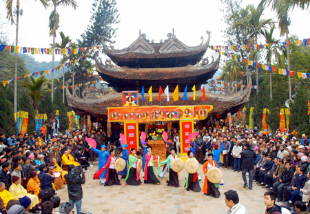 Cho thuê xe đi Chùa Hương